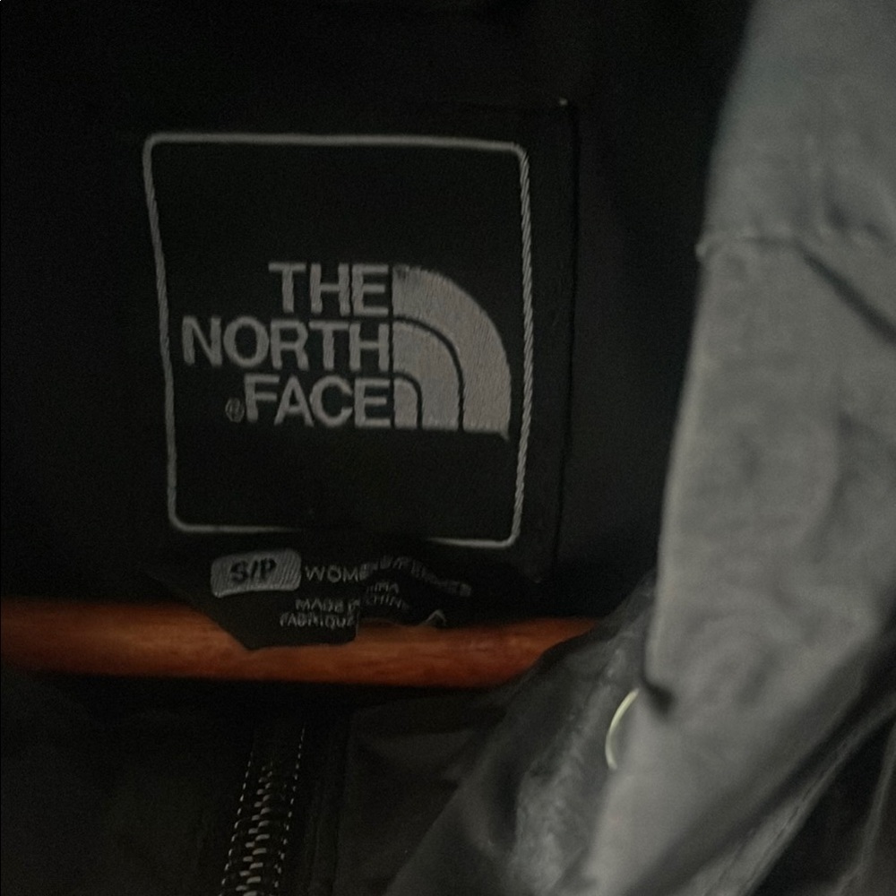 Women's North Face Black Hooded Rain Jacket - Picture 2 of 3